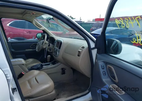 2006 Ford Escape Xlt/Xlt Sport z USA, uszkodzony, nr VIN 1FMCU93106KA47242